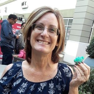 Meet your Posher, Lorey